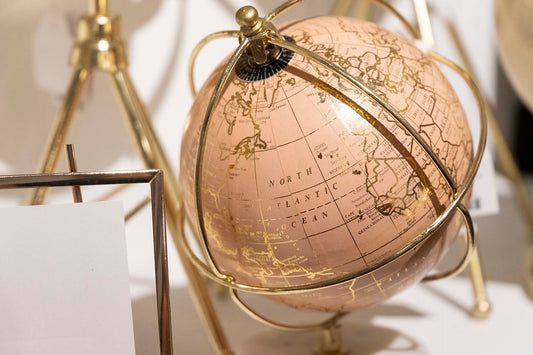 MAPPAMONDO NERO BASE IN MARMO