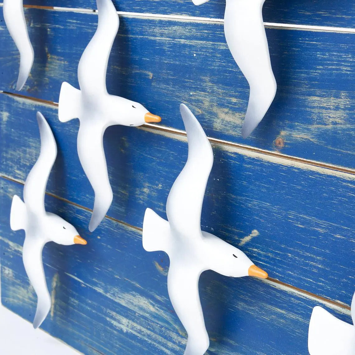 Panneau en bois avec oiseaux