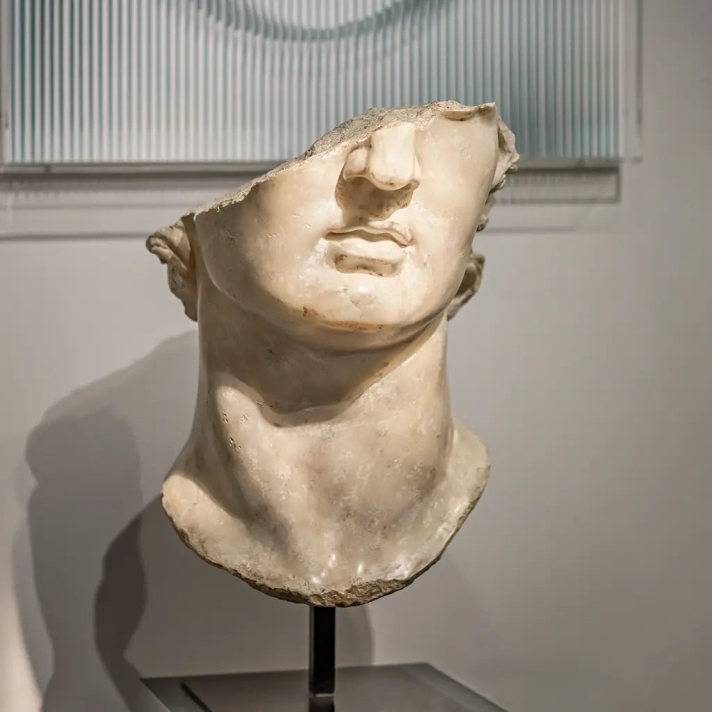 FRAMMENTO DI APOLLO BIANCO MUSEO METROPOLITAN NEW YORK PICCOLA