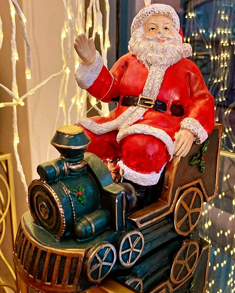 Santa Claus Goodwill locomotive