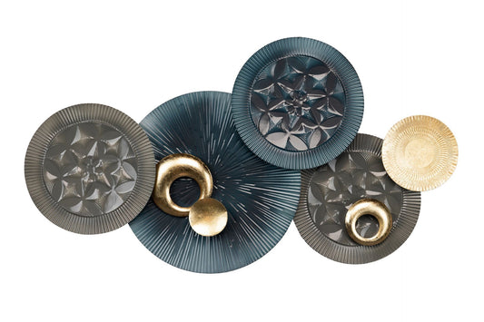 Metal wall figure with circles