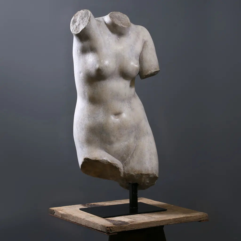 SCULTURA NUDA DI VENERE