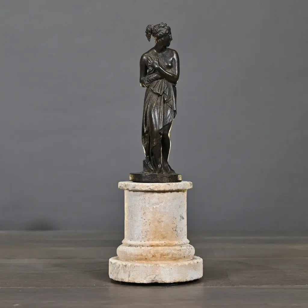 PICCOLA VENERE DRAPPEGGIATA